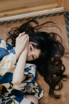 明星专题：李佳